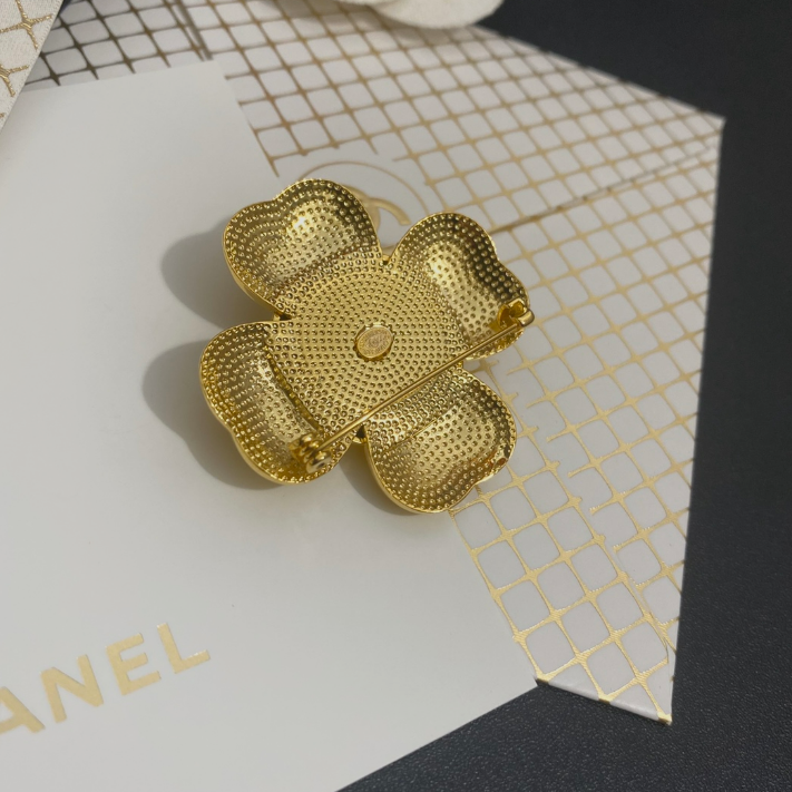 Cross Me Out - Luxe Fashion Design Brooch Pin