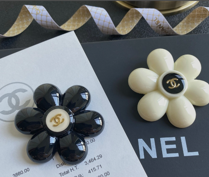 Flower Bomb - Black Luxe Brooch Pin