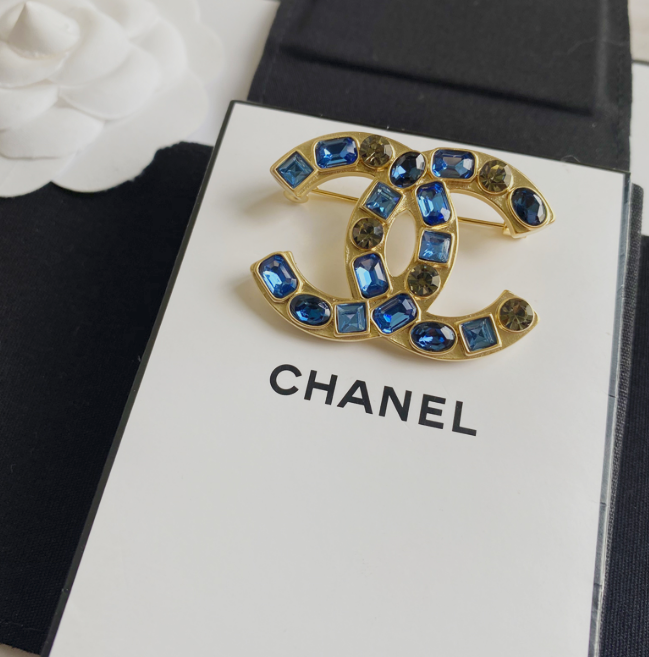 Tropical Escape - Luxe Fashion Design Brooch Pin