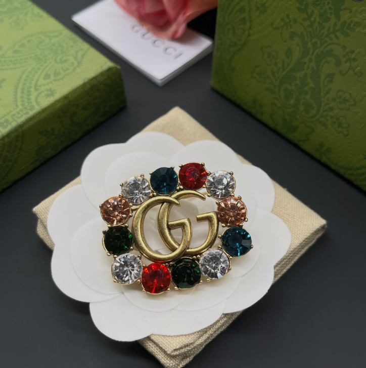 Bejeweled - Luxe Fashion Design Brooch Pin