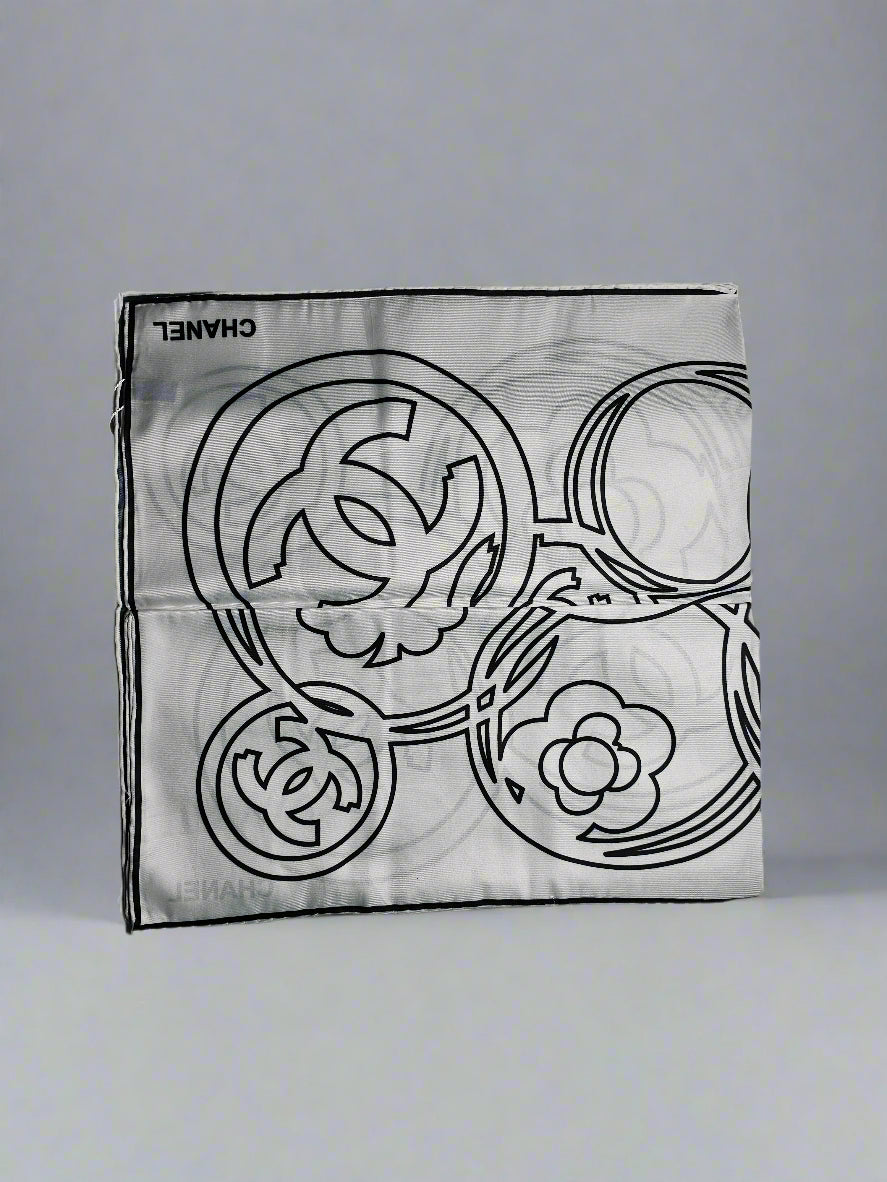 Seeing Circles Scarf (X Large) - White
