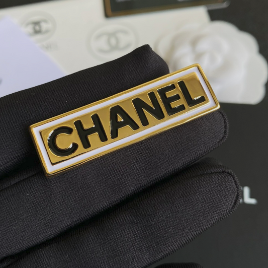 Hi My Name Is - Luxe Fashion Design Brooch Pin