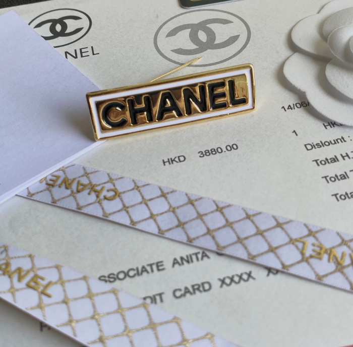Hi My Name Is - Luxe Fashion Design Brooch Pin
