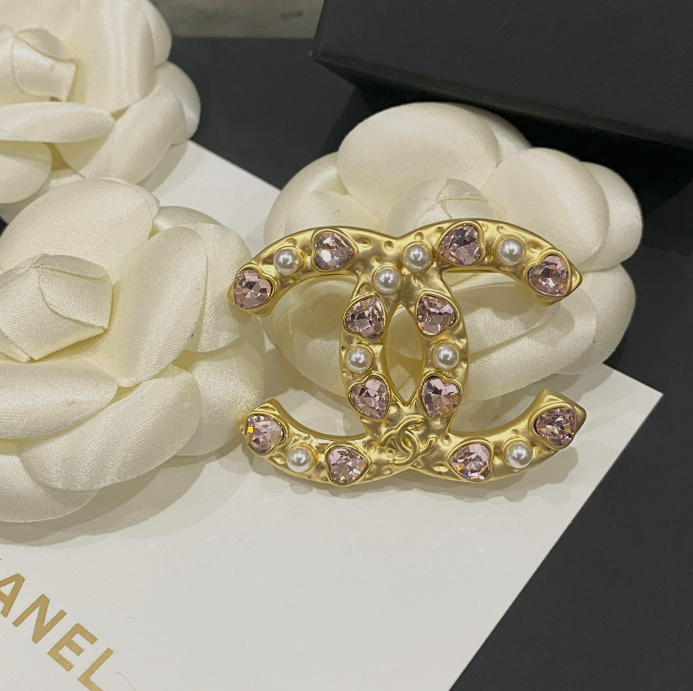Pearl & Lilac Fields - Luxe Fashion Design Brooch Pin