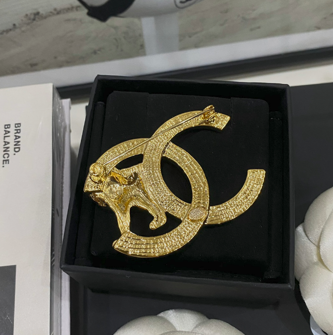 Roar Like A Lion - Luxe Fashion Design Brooch Pin