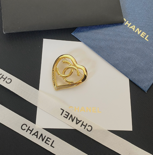You C, I'm Hearty - Luxe Fashion Design Brooch Pin