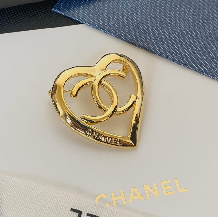You C, I'm Hearty - Luxe Fashion Design Brooch Pin
