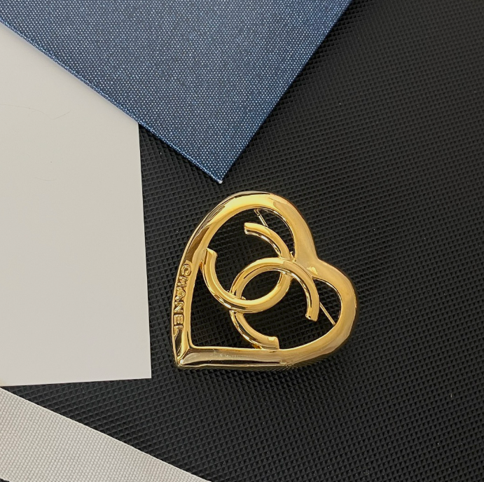 You C, I'm Hearty - Luxe Fashion Design Brooch Pin