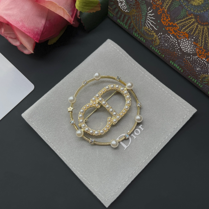 Pearls Go Round - Luxe Fashion Design Brooch Pin