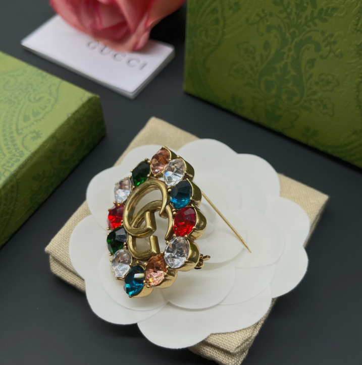 Bejeweled - Luxe Fashion Design Brooch Pin