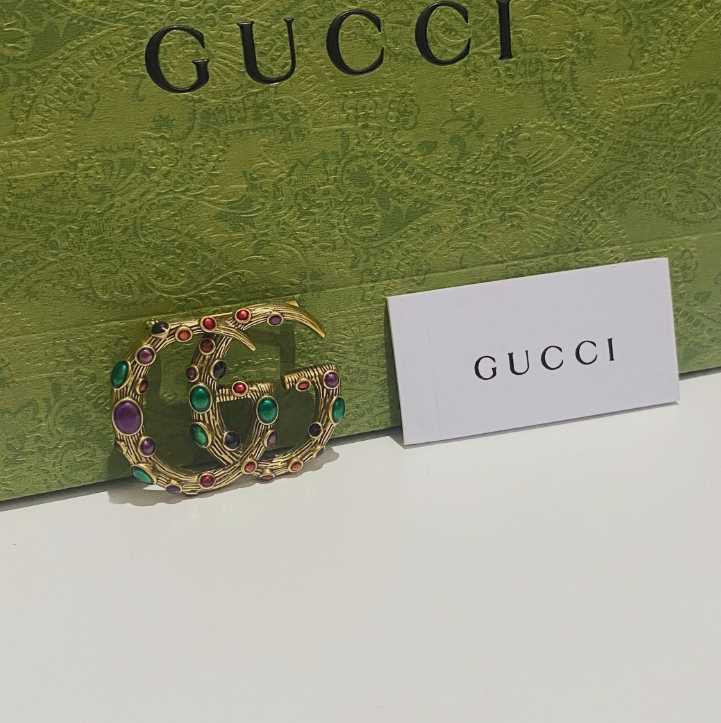 Goosebumps - Luxe Fashion Design Brooch Pin