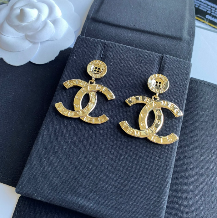 Benjamin Button Statement Earring