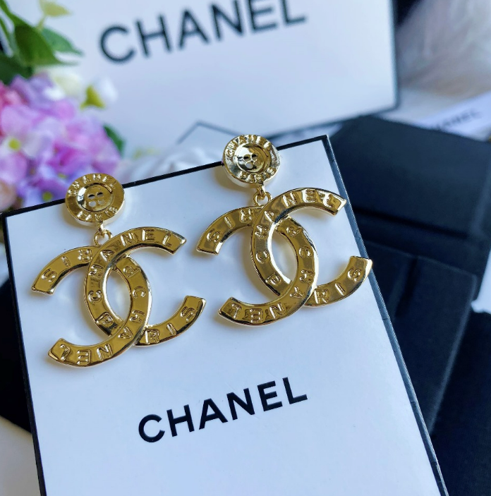 Benjamin Button Statement Earring