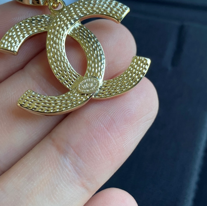 Benjamin Button Statement Earring