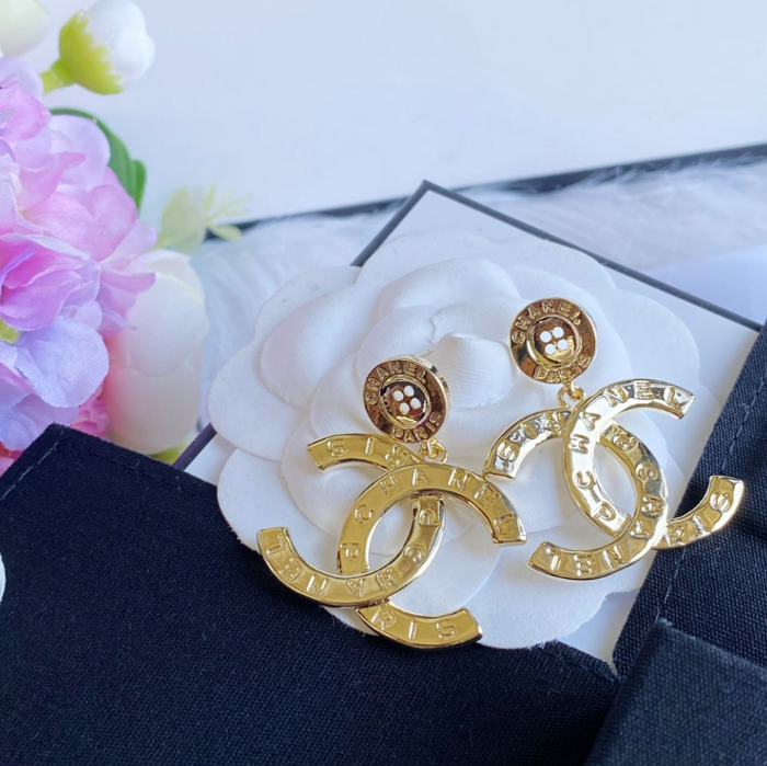 Benjamin Button Statement Earring