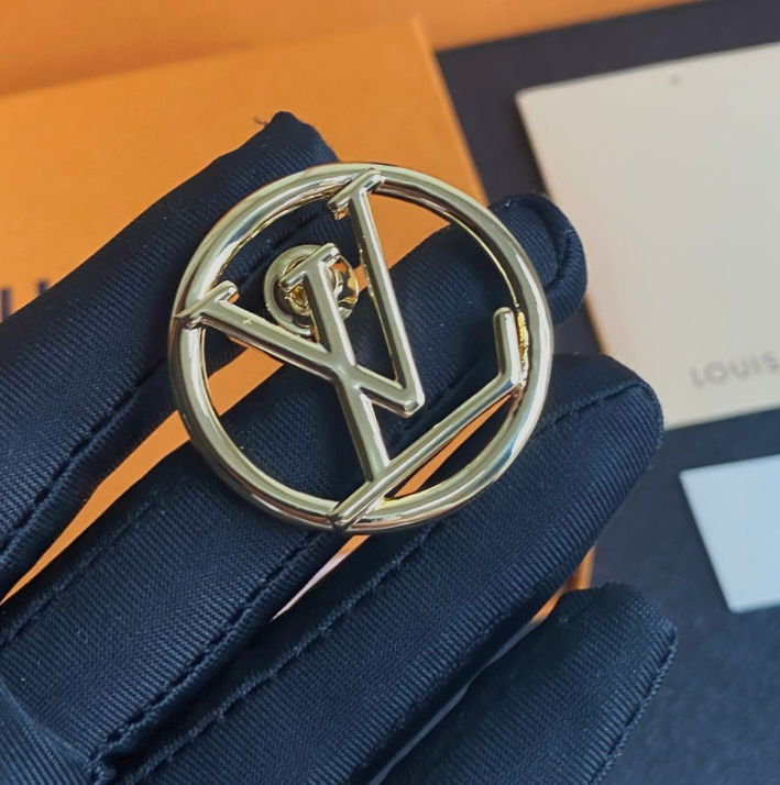LeVt Turn - Luxe Fashion Design Brooch Pin