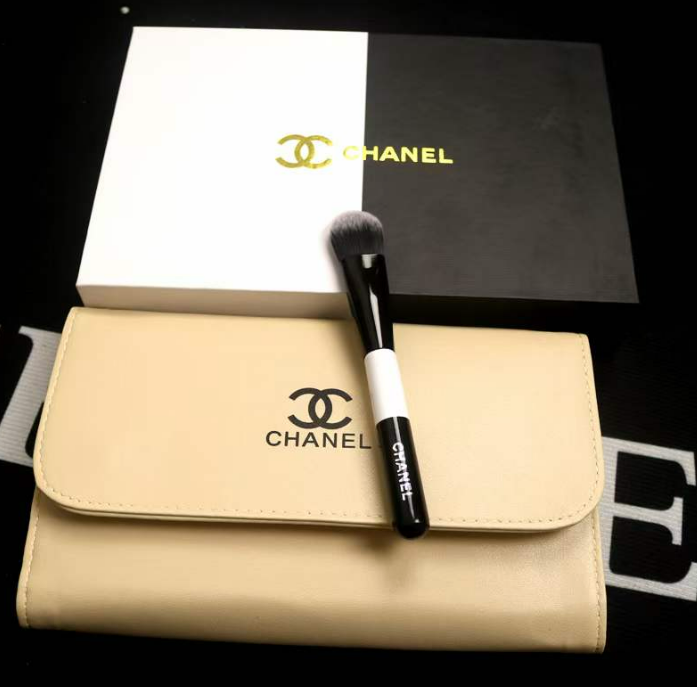 Makeup Clutch (12 Brushes) - C - Vanilla