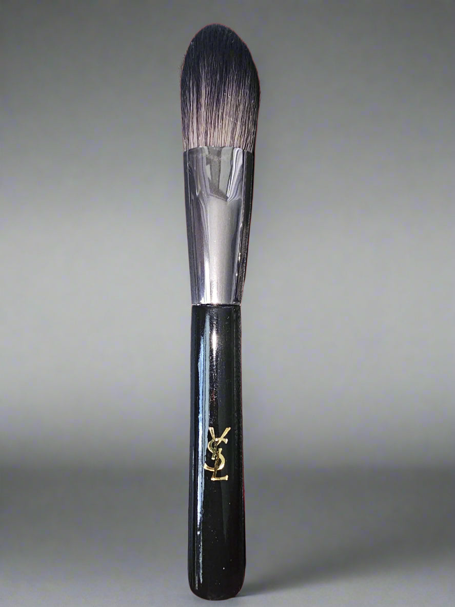 Makeup Clutch (12 Brushes) - Y Not